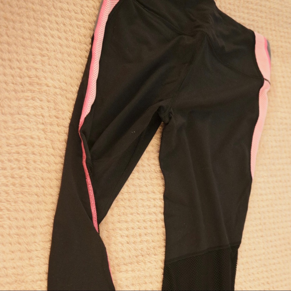 VS Sport Leggings. Black with pink/gray/white side-striping / mesh insert. Large